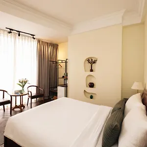 9 And Albergue